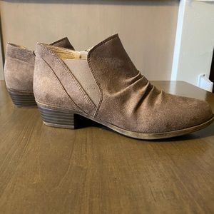 NWOT LifeStride Ankle Boots - Size 7.5